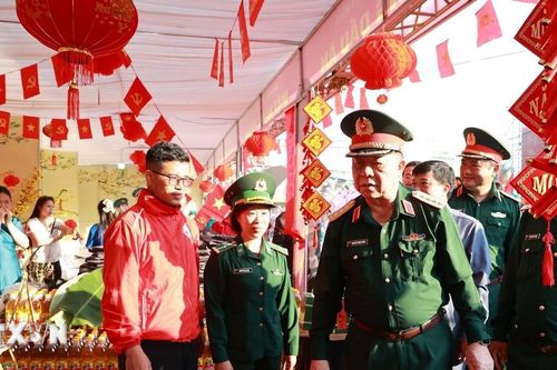 Đại tướng Nguyễn Trọng Nghĩa dự chương trình Xuân Chiến sỹ, ấm tình quân dân