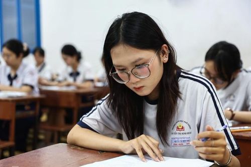 Quy định mới về miễn thi Ngoại ngữ trong kỳ thi tốt nghiệp THPT 2026, thí sinh cần lưu ý