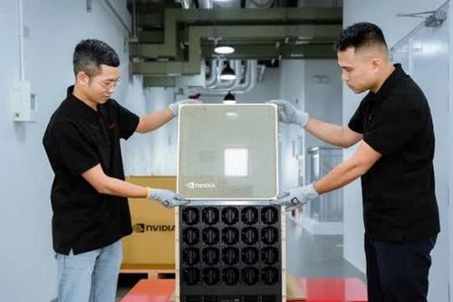 Chính thức vận hành siêu máy tính NVIDIA DGX B200 đầu tiên tại Việt Nam