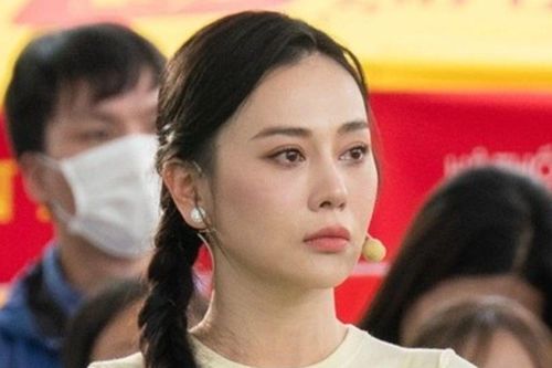 Phương Oanh bị 'tấn công'