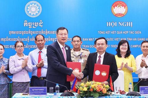Ủy ban MTTQ Việt Nam tỉnh An Giang và Ủy ban Mặt trận Đoàn kết Phát triển Tổ quốc Campuchia tỉnh Kandal tổng kết hợp tác
