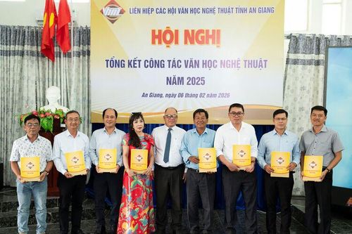 Đẩy mạnh phát triển văn học, nghệ thuật trong thời kỳ mới