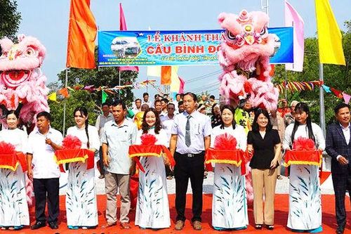 Khánh thành cầu Bình Đông