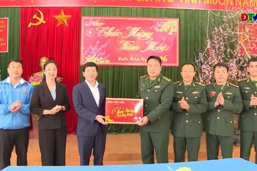 Phó Bí thư Tỉnh ủy, Chủ tịch Ủy ban MTTQ Việt Nam tỉnh Mùa A Vảng thăm chúc Tết tại xã Thanh Yên