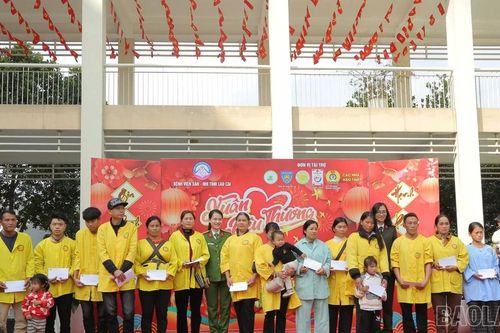 Lan tỏa yêu thương từ những chương trình Tết sum vầy