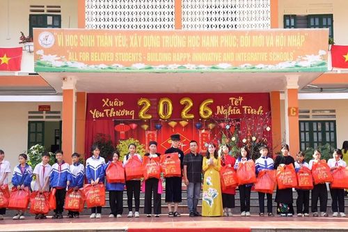 Trường THCS Nam Cường tổ chức chương trình 'Xuân yêu thương – Tết nghĩa tình' năm 2026