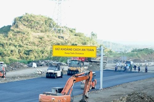 Cao tốc Chí Thạnh - Vân Phong: Chốt tiến độ hoàn thành toàn tuyến vào tháng 3/2026