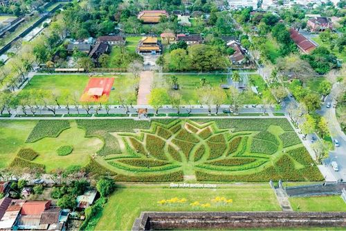 Rực rỡ sắc xuân