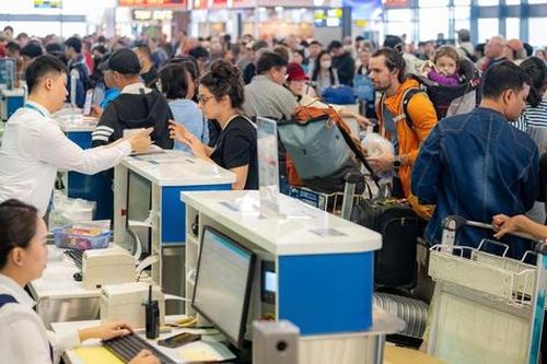 Khách qua Cảng HKQT Nội Bài dự kiến lập đỉnh mới dịp Tết Nguyên đán 2026