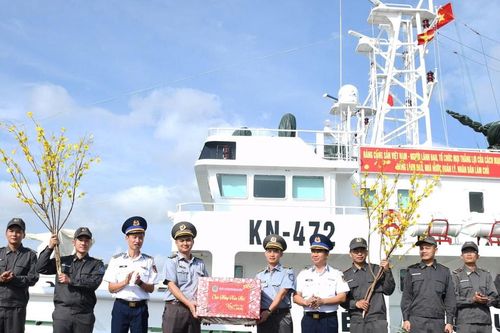 Vùng Cảnh sát biển 3: Hải trình kiểm tra sẵn sàng chiến đấu, chúc Tết Đặc khu Trường Sa