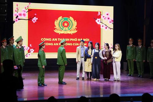 Phòng ngừa lừa đảo công nghệ cao qua sân khấu kịch