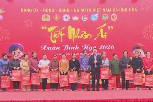 Xã Ứng Hòa chăm lo Tết cho người có hoàn cảnh khó khăn