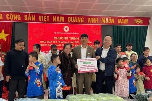 Tết ấm áp, yêu thương tại Trung tâm Chăm sóc người khuyết tật Hà Nội