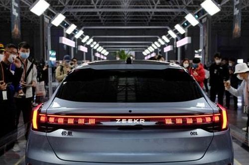 Các nhà sản xuất ô tô tính hướng phát triển bền vững, linh hoạt hơn