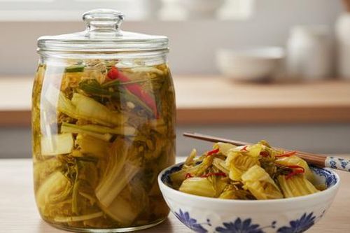 Rau cải bẹ xanh muối dưa lợi hay hại? Cách ăn tốt cho sức khỏe trong dịp Tết