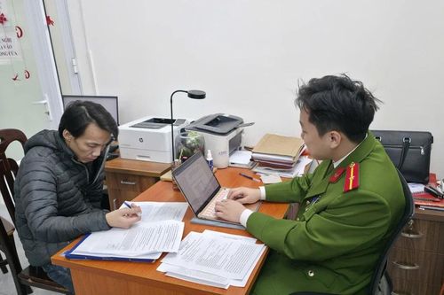 Vận động đối tượng truy nã đặc biệt về tội giết người đầu thú