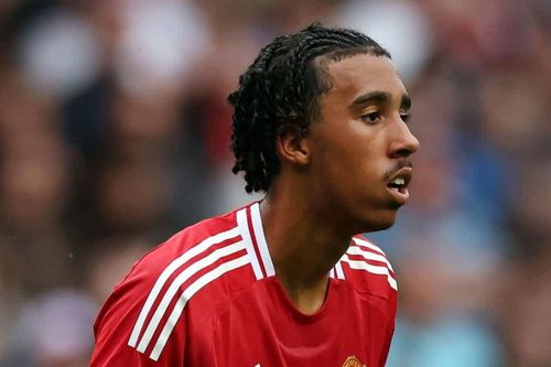 Leny Yoro có thể rời MU, gia nhập Real Madrid