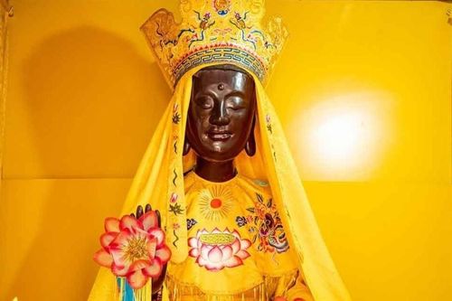 Phật Mẫu Man Nương được thờ ở Bắc Ninh linh thiêng ra sao?