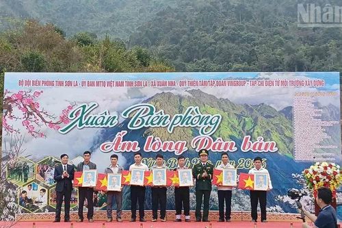 Gần 3,9 tỷ đồng chăm lo Tết cho đồng bào biên giới các xã Sơn La
