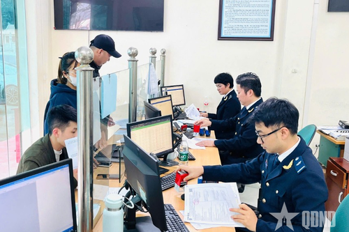 Tháo gỡ ùn ứ thực phẩm nhưng nỗi lo vẫn còn