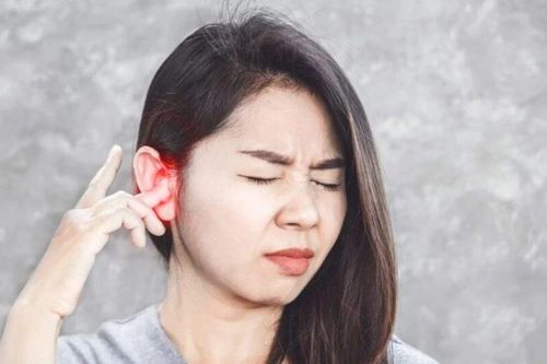 Cảnh báo nguy hiểm khi bị ù tai kéo dài