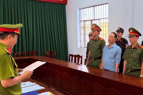 Bắt nhóm đối tượng ở Phú Quốc làm giả giấy đất, chiếm đoạt gần 20 tỷ đồng