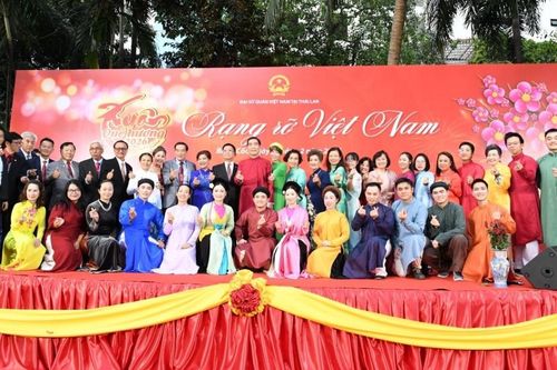 Tết cộng đồng 'Rạng rỡ Việt Nam' tại Thái Lan