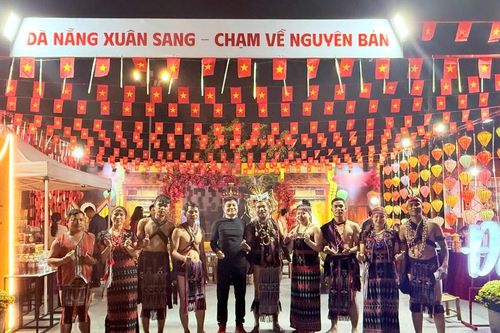 Khai mạc chương trình 'Happy Tết' tại Hoàng thành Thăng Long