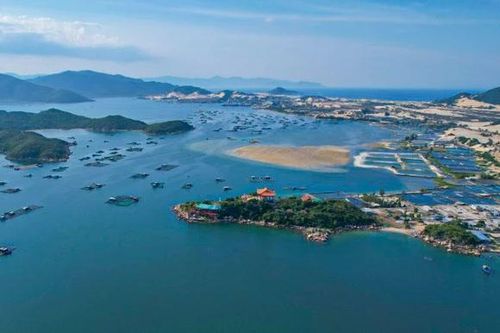 Thông tin xây cầu vượt biển qua vịnh Vân Phong là sai