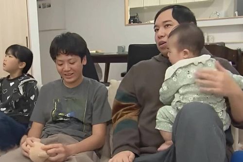 Chương trình về cậu bé 12 tuổi chăm sóc 5 em nhỏ gây phẫn nộ