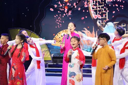 Tối nay (7/2), nhiều nghệ sĩ nổi tiếng hội ngộ trong Chương trình 'Xuân qua miền ví, giặm'