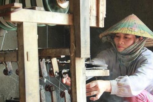 Lửa nghề ở Hồng Đô sắp tắt, chỉ còn một guồng tơ quay níu ký ức vàng son