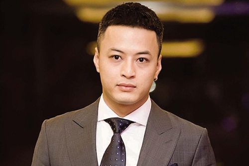 Chỉ mới trở lại, Hồng Đăng đã gây tranh luận