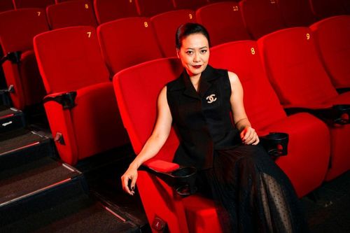 Mỹ nhân U50 đắt show nhất màn ảnh Việt