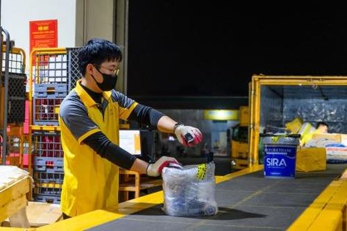 Gần 1 triệu bưu gửi mỗi ngày, doanh nghiệp nỗ lực lưu thông hàng hóa
