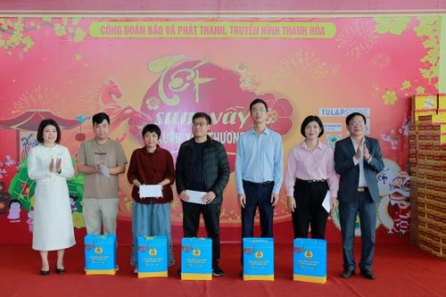 'Tết sum vầy - Xuân yêu thương' tại Báo và Phát thanh, truyền hình Thanh Hóa