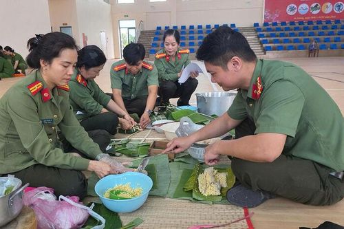 Công an tỉnh An Giang tổ chức chương trình 'Xuân khát vọng - Tết sum vầy' mừng Đảng, mừng xuân