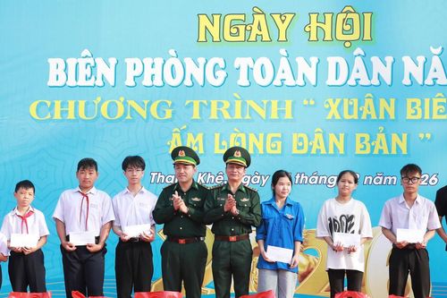 Phường Thanh Khê tổ chức 'Ngày hội Biên phòng toàn dân' và phiên chợ 'Giao lưu hàng Việt'
