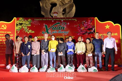 Phường Tây Nha Trang tổ chức chương trình văn nghệ 'Mừng Đảng, mừng xuân'
