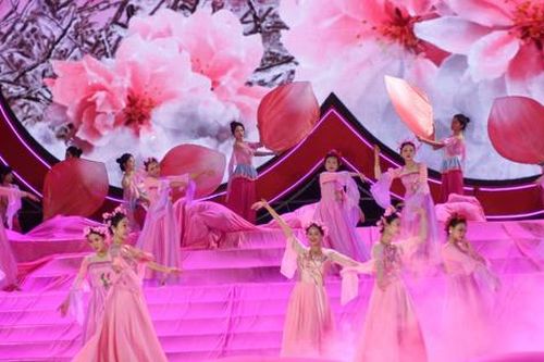 Ấn tượng chương trình khai mạc lễ hội hoa đào Xứ Lạng 2026