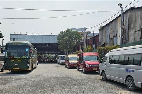 Bài 2: Xe hợp đồng trá hình hoành hành từ trung tâm ra vùng ven