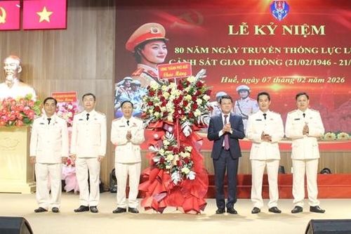 Trong 10 năm có 1.124 lượt tập thể, cá nhân CSGT Công an TP Huế được các cấp khen thưởng