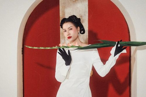 Sao Mai Quỳnh Anh làm album cùng nghệ sĩ đoạt giải Grammy