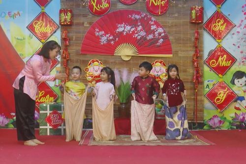 Giúp học sinh thêm yêu Tết Việt