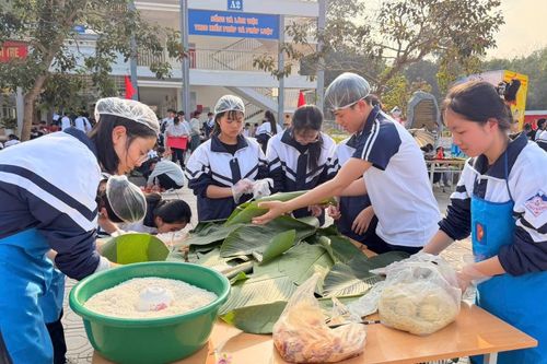Chương trình hội Xuân 2026 tại trường Phổ thông Dân tộc nội trú tỉnh