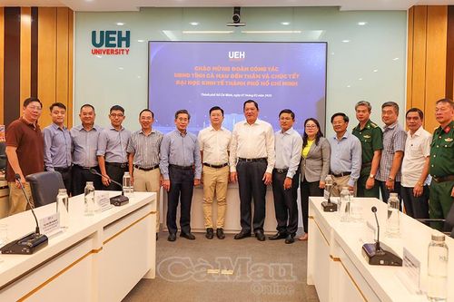 Cà Mau thăm, chúc Tết UEH, thắt chặt hợp tác đào tạo nguồn nhân lực