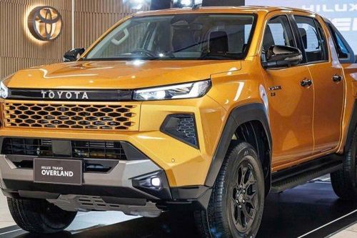 Bảng giá xe Toyota Hilux mới nhất tháng 2/2026