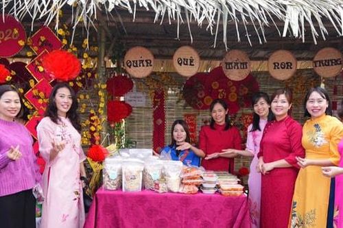 Cà phê cuối tuần: Giữ hồn Tết trong một thành phố sáng tạo