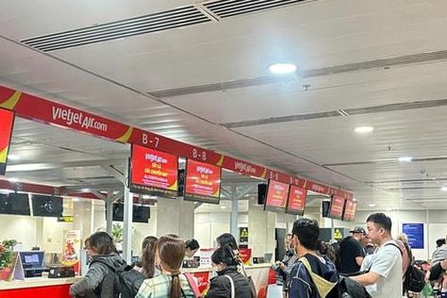 TP Hồ Chí Minh: Sân bay Tân Sơn Nhất bước vào cao điểm đi lại Tết Bính Ngọ 2026