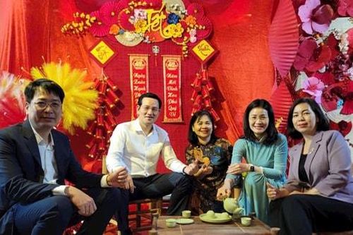 Trải nghiệm không khí Tết tại Hội chợ xuân phường Giảng Võ